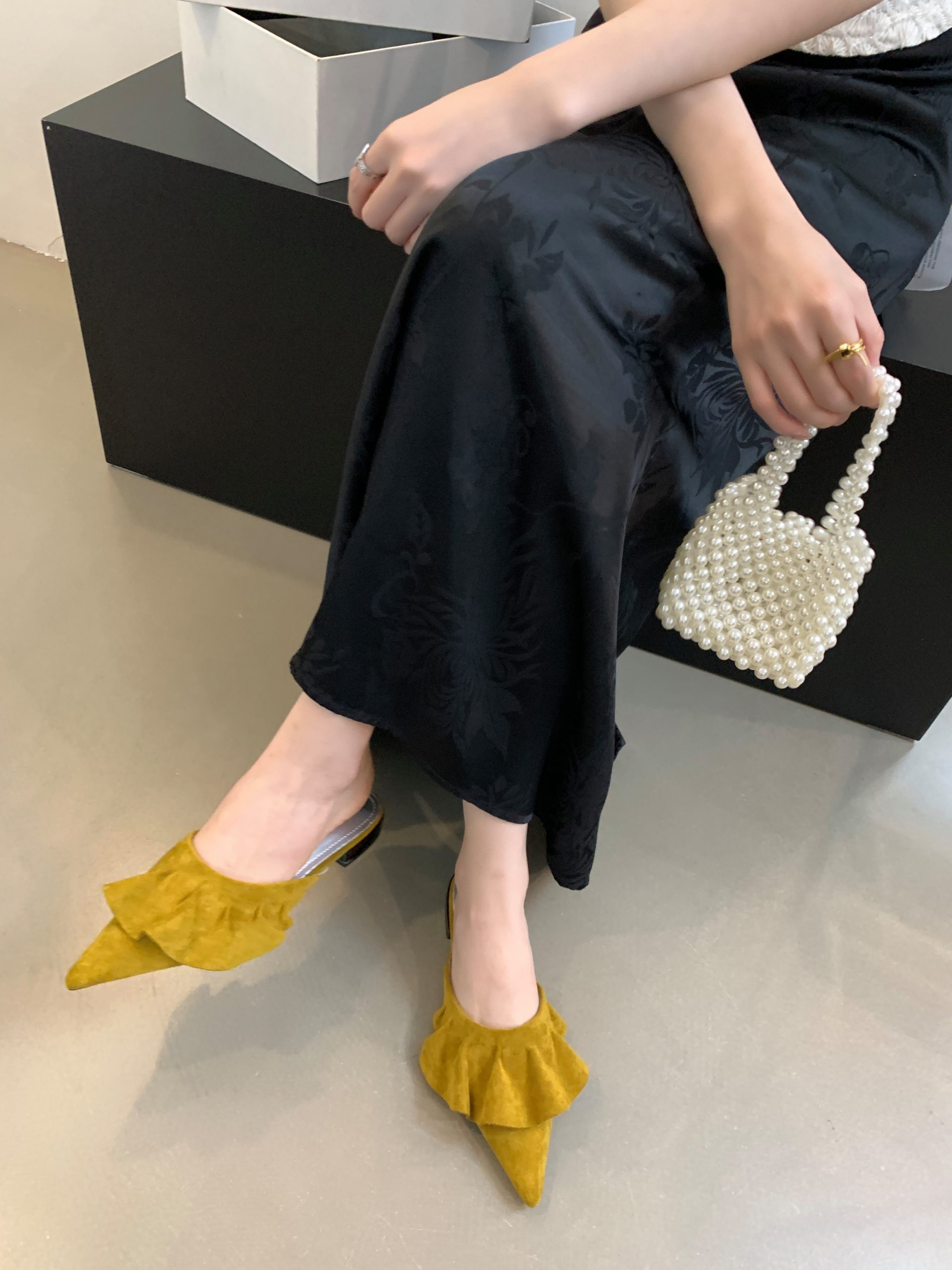 2024 New Pointed Toe Flat Slippers for Women - Shallow Mouth Soft Sole Fashion Versatile Closed Toe - Image 3