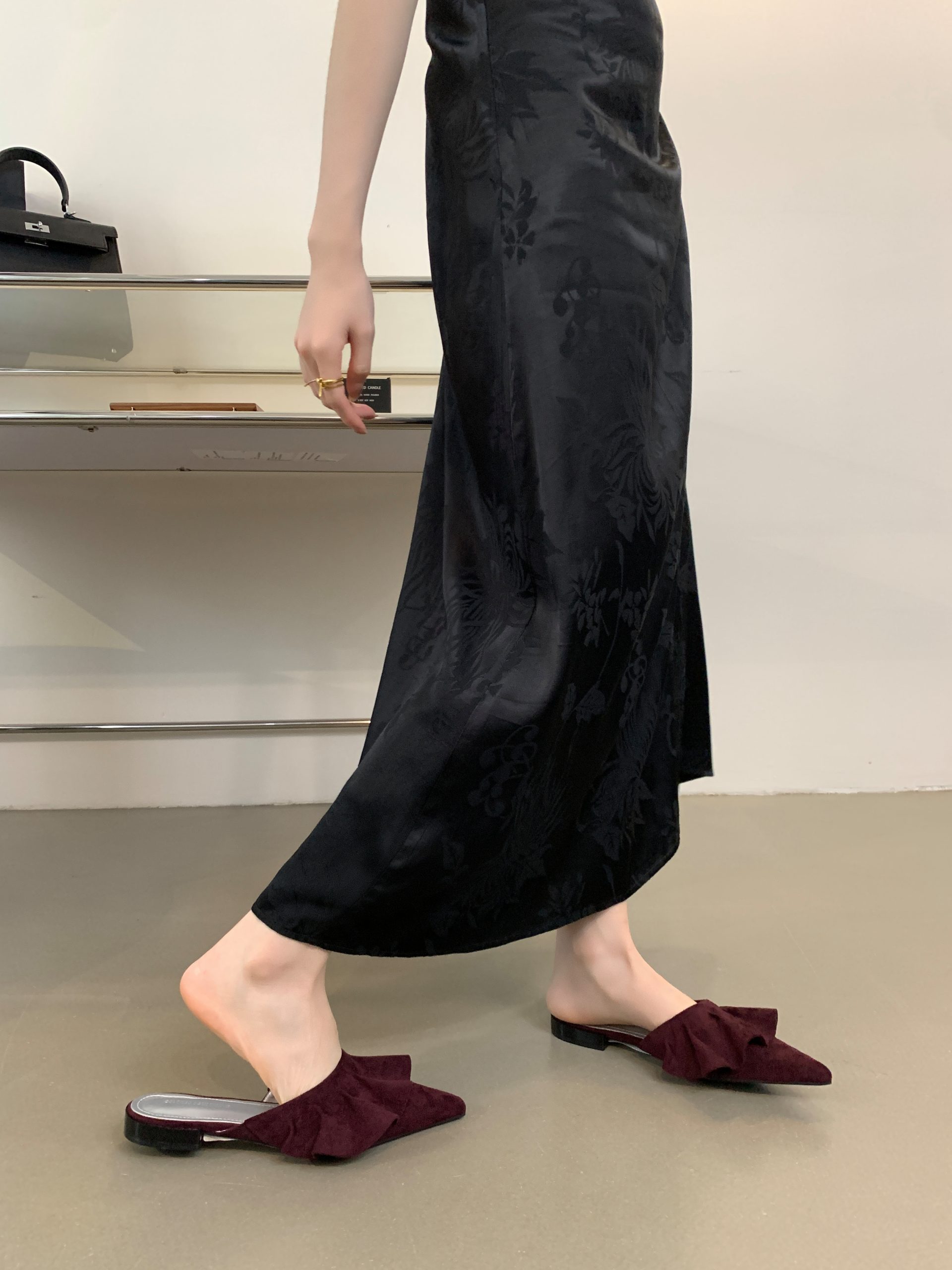 2024 New Summer French Style Chunky Heel Closed Toe Slippers Pointed Toe Casual Women Shoes - Image 2