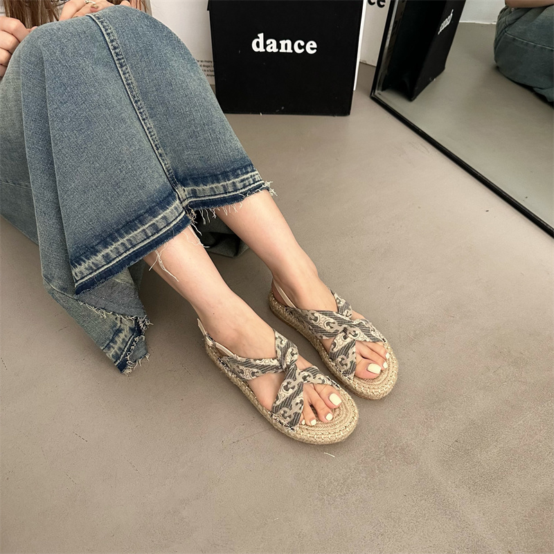 Fashion Tribe Roman Small Sandals for Women Fairy Style Thick Sole 2026 Spring Summer New French One-Strap Soft Bottom - Image 3