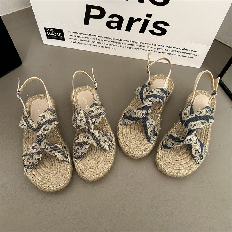 Fashion Tribe Roman Small Sandals for Women Fairy Style Thick Sole 2026 Spring Summer New French One-Strap Soft Bottom - Image 4