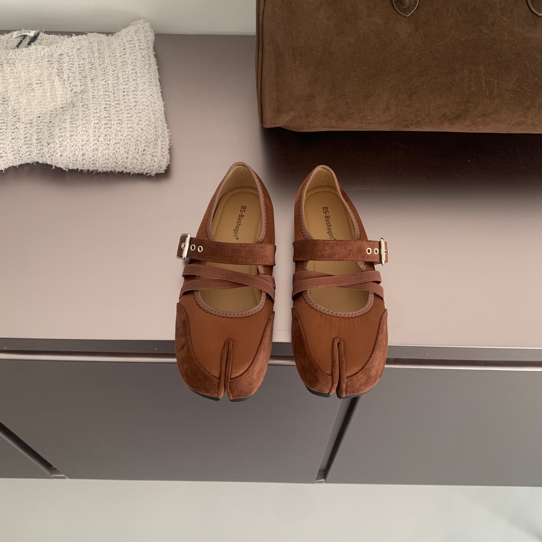 Korean Style Cross Strap Flat Mary Jane Split Toe Shoes 2026 New One-Strap Soft Sole Low Top Women's Shoes - Image 5