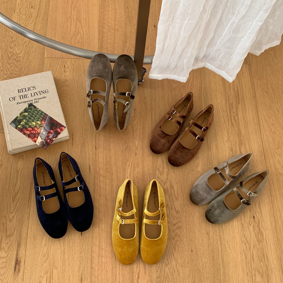 Korean Style New Fashion Round Toe Suede Buckle Ballet Mary Jane Flat Shoes for Women